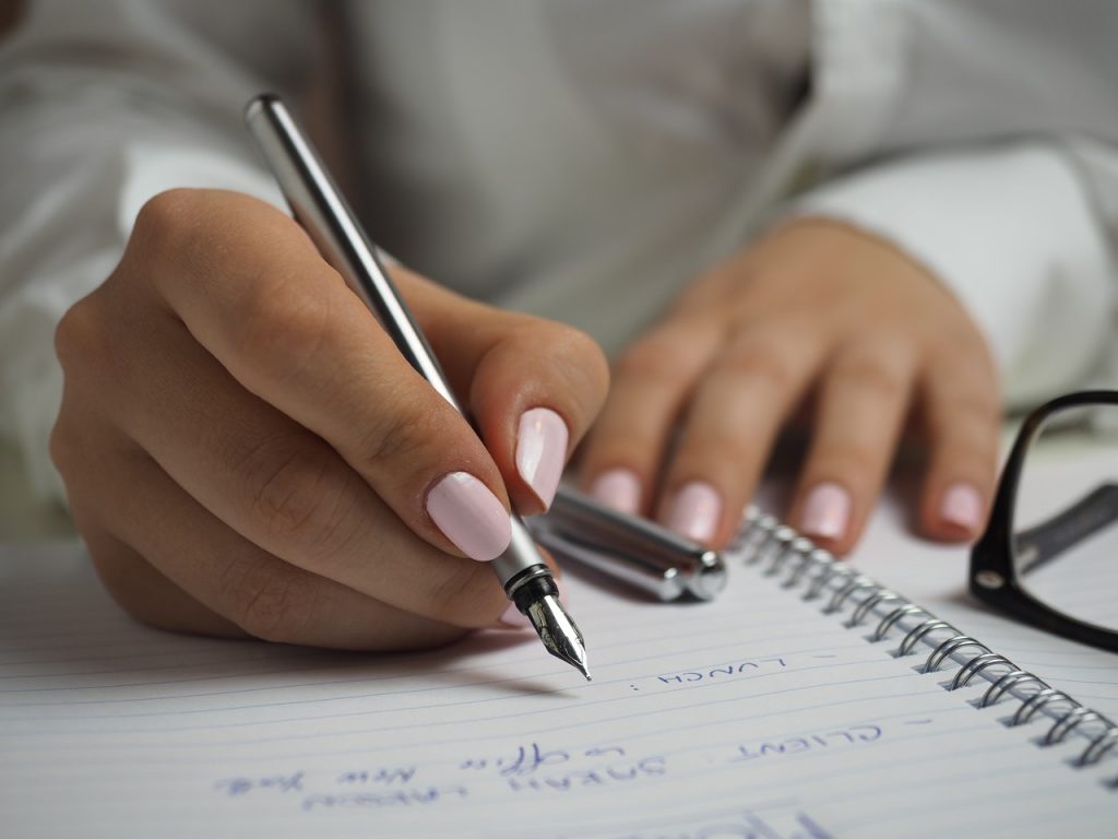 The Benefits of Using a Professional Legal Guest Posting Service